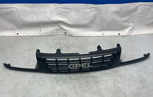 Opel Frontera B Front grill 07059827