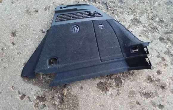 Trunk/boot side trim panel