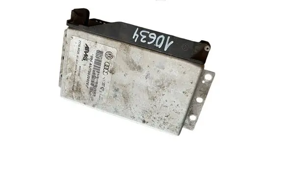 Volkswagen PASSAT B6 Transmission gearbox valve body M0011000