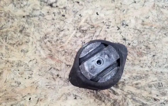 Audi A6 Allroad C5 Gearbox mount