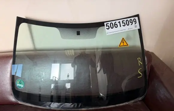 Dacia Spring Front windscreen/windshield window 43R0111385 727127840R