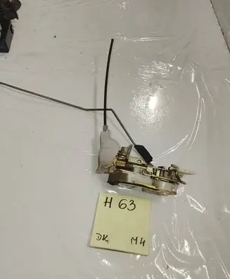 Toyota Yaris Rear door lock 65611
