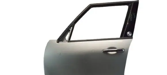 Fiat 500L Front door