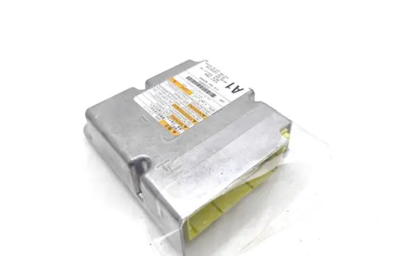 Toyota Avensis T270 Airbag control unit/module 89170-05390 233112-102