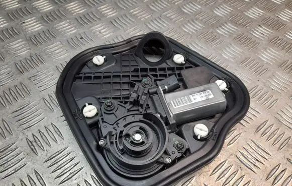 Audi A7 S7 4G Front door soft close latching motor 4G8837004
