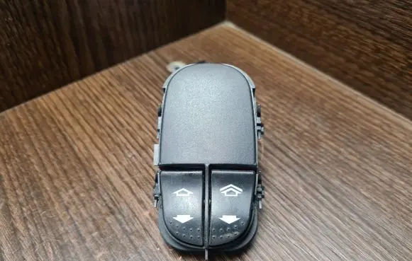 Ford Focus Electric window control switch YS4T14529AA