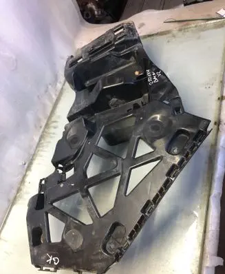 BMW X2 U10 Rear bumper mounting bracket 51125a329d1