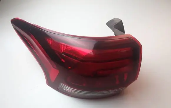 Mitsubishi Outlander Rear/tail lights 8330B177
