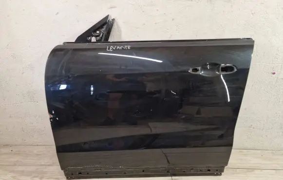 Maserati Levante Front door 91621
