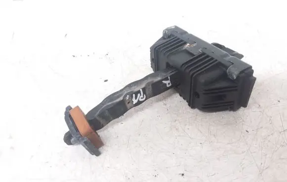 BMW 3 E90 E91 Front door check strap stopper 7176807