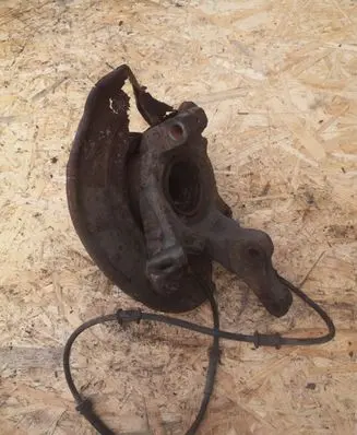 Mitsubishi Space Star Front wheel hub