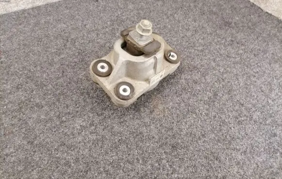 Land Rover Range Rover L405 Engine mount bracket GPLA6A003AA GPLA6A003