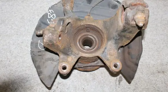 BMW X3 E83 Front wheel hub spindle knuckle