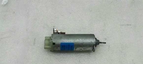 Mercedes-Benz S W220 Seat adjustment motor A2208201542