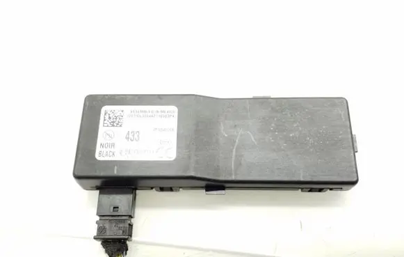 Chevrolet Cruze Door central lock control unit/module 13503204