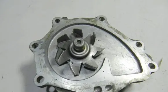 Toyota Avensis T250 Water pump