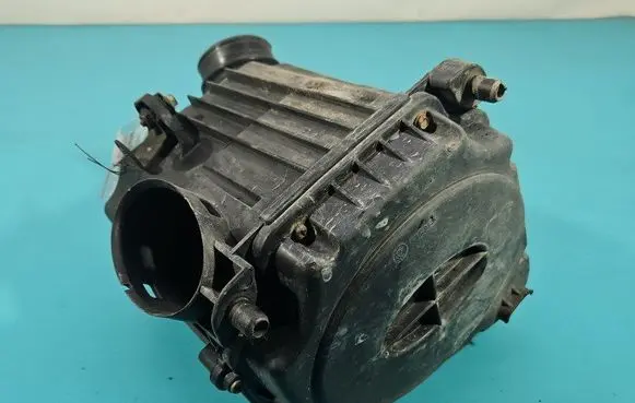Air filter box