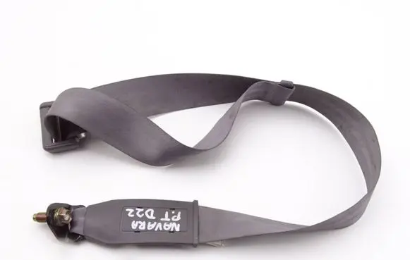 Nissan Navara D22 Rear seatbelt