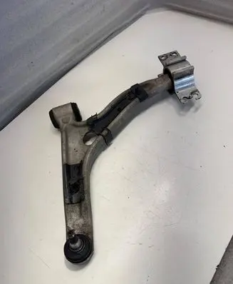 Mercedes-Benz B W246 W242 Front lower control arm/wishbone 