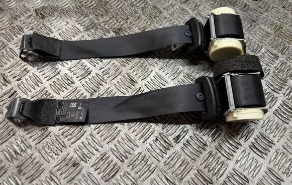Ford Fiesta Rear seatbelt 