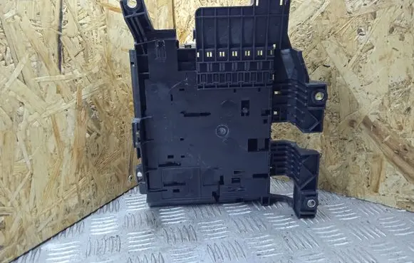 Volkswagen Touareg II Fuse box set 7P0937548F
