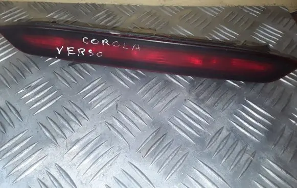 Toyota Corolla Verso E121 Third/center stoplight E43020002