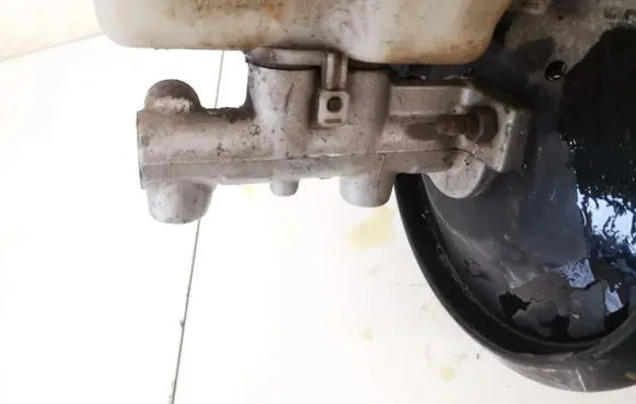Volkswagen Fox Master brake cylinder