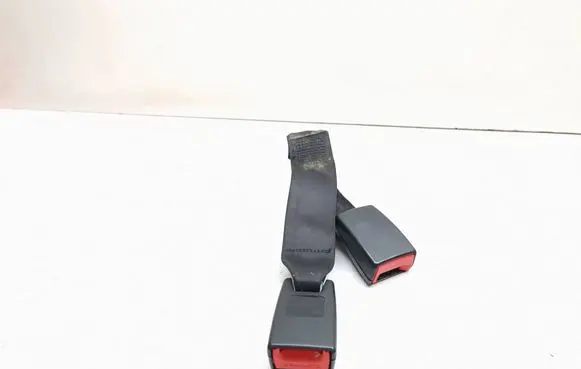BMW 3 E90 E91 Middle seatbelt buckle (rear) 7245663