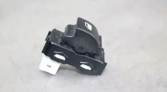 Peugeot 2008 I Electric window control switch E31426