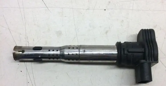 Volkswagen Eos High voltage ignition coil 07K905715C