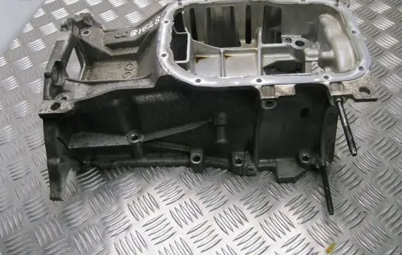 Toyota RAV 4 (XA40) Oil sump 1015015 BV628