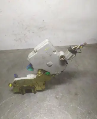 Nissan Terrano Front door lock 8055391L66