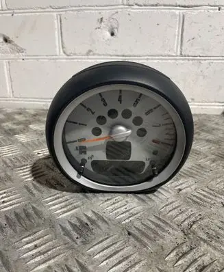 Mini One - Cooper Coupe R56 Speedometer (instrument cluster) BM0505021 8178739