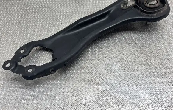 Chrysler Pacifica Rear control arm 68284315AD