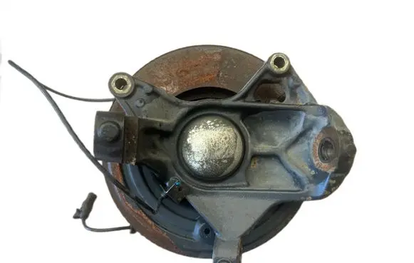 Iveco Daily 6th gen Front wheel hub spindle knuckle 5802417991