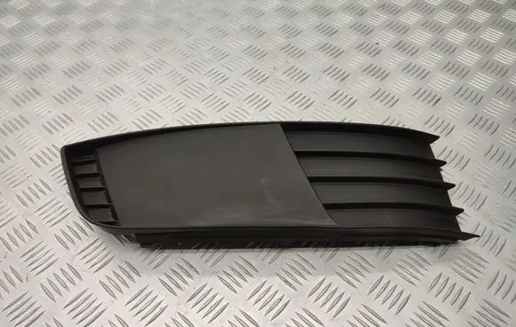 Skoda Octavia Mk3 (5E) Front bumper lower grill 5E0807368