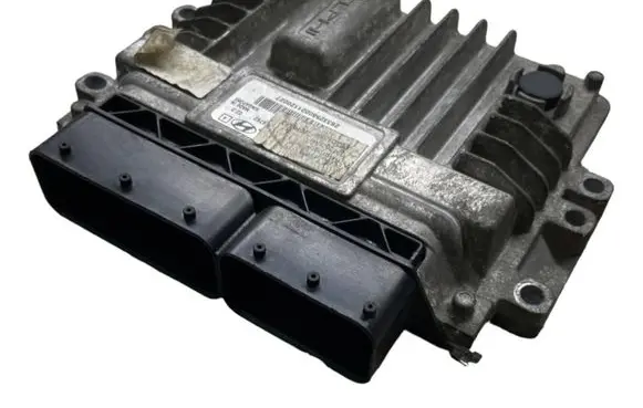 Hyundai ix20 Engine control unit/module 391302A400 28332580