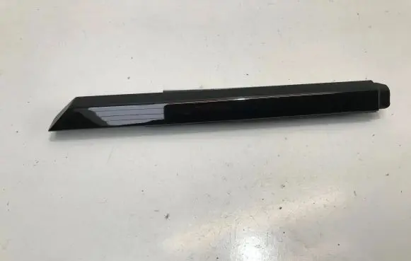 BMW 4 G22 G23 G24 G26 Front door trim (molding) 7482751