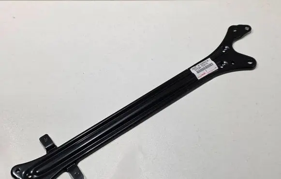 Lexus IS 200-300 Other under body part 5229853010