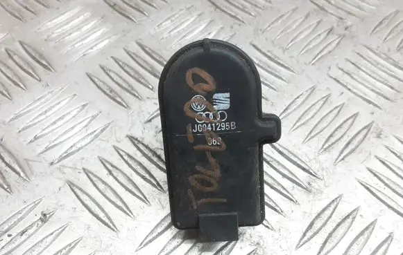 Volkswagen Golf IV Headlight level adjustment motor 1J0941295B