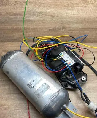 BMW X5 G05 Air suspension compressor/pump 6897112 6878492