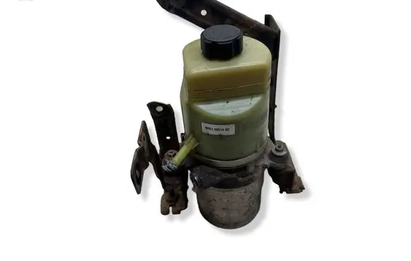 Ford Focus Power steering pump 4M513K514AD