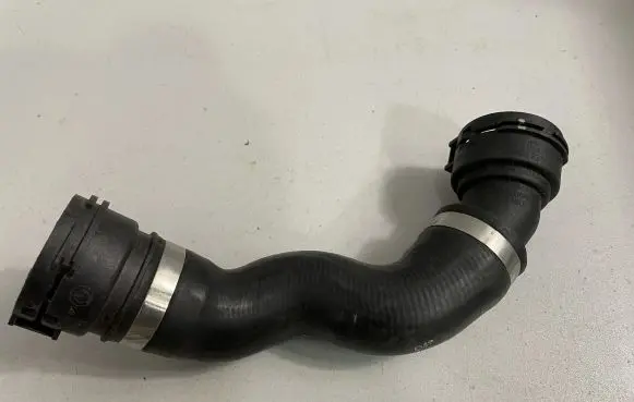 BMW 6 F12 F13 Engine coolant pipe/hose 8511928
