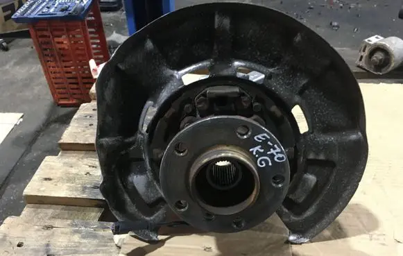 BMW X5 E70 Rear wheel hub 6770983