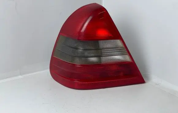 Mercedes-Benz C W202 Rear/tail lights 2028200964 3301520509