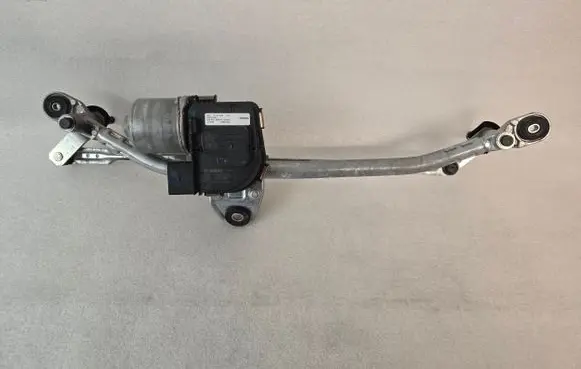 Volvo XC40 Front wiper linkage and motor 32378426