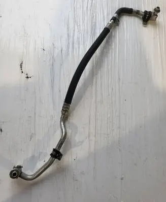 Air conditioning (A/C) pipe/hose