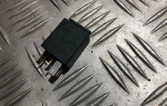 Audi A3 S3 8P Other relay 8z0951253