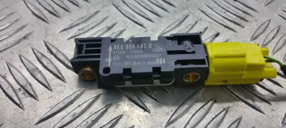 Audi A4 S4 B7 8E 8H Airbag deployment crash/impact sensor 8E0959643B