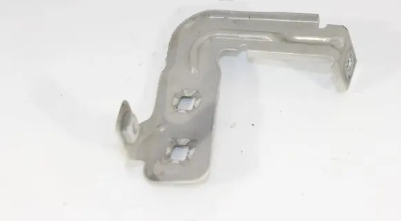 BMW 2 F22 F23 Fender mounting bracket 7284648
